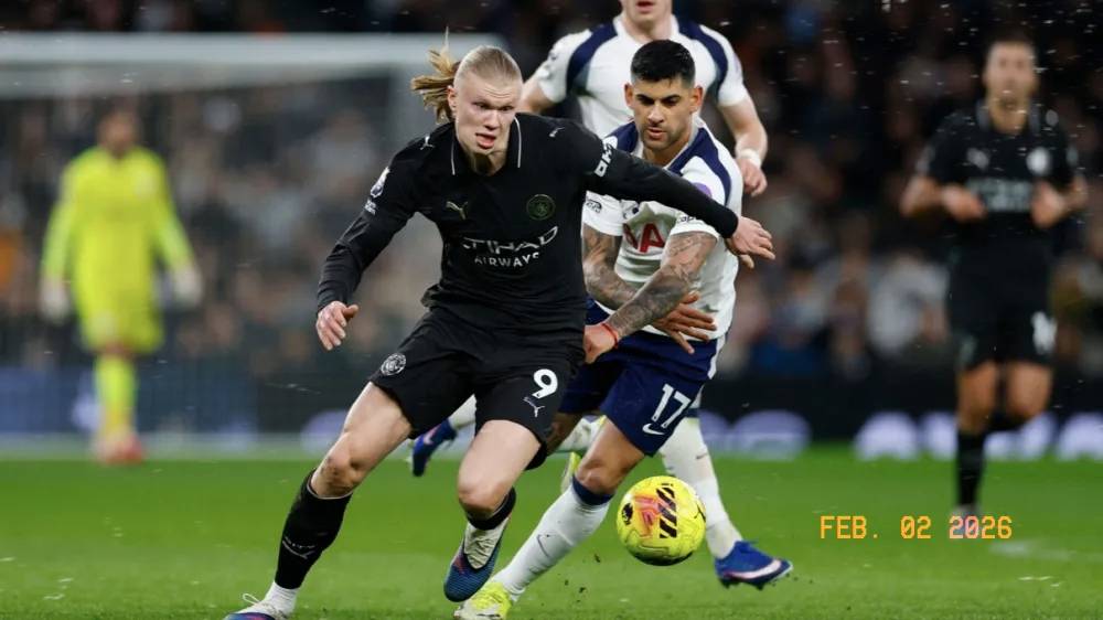 英超24轮悲喜夜！曼联重返前四，曼城维拉齐丢分，争冠格局再洗牌